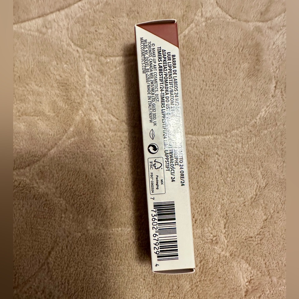 MAC Locked Kiss 24HR Lipstick (Meticulous) NEW - Picture 11 of 11